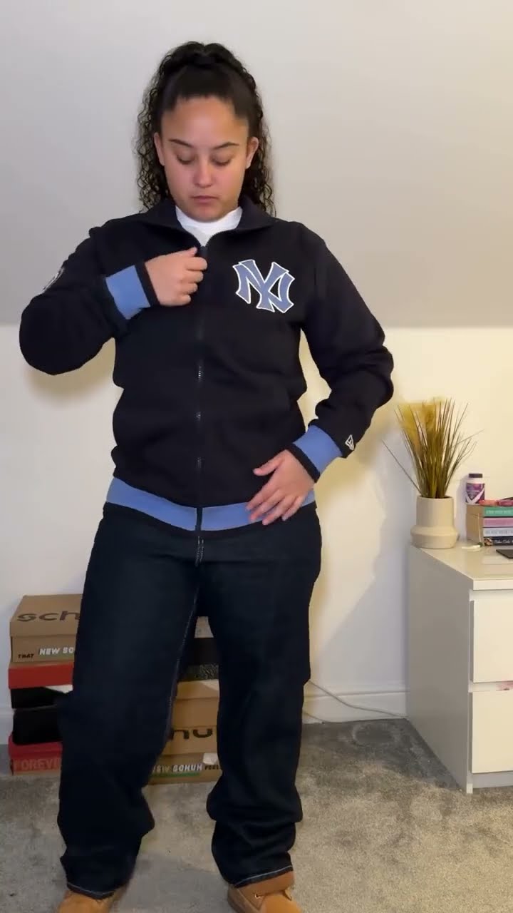 河中熠熠生 河中熠熠生